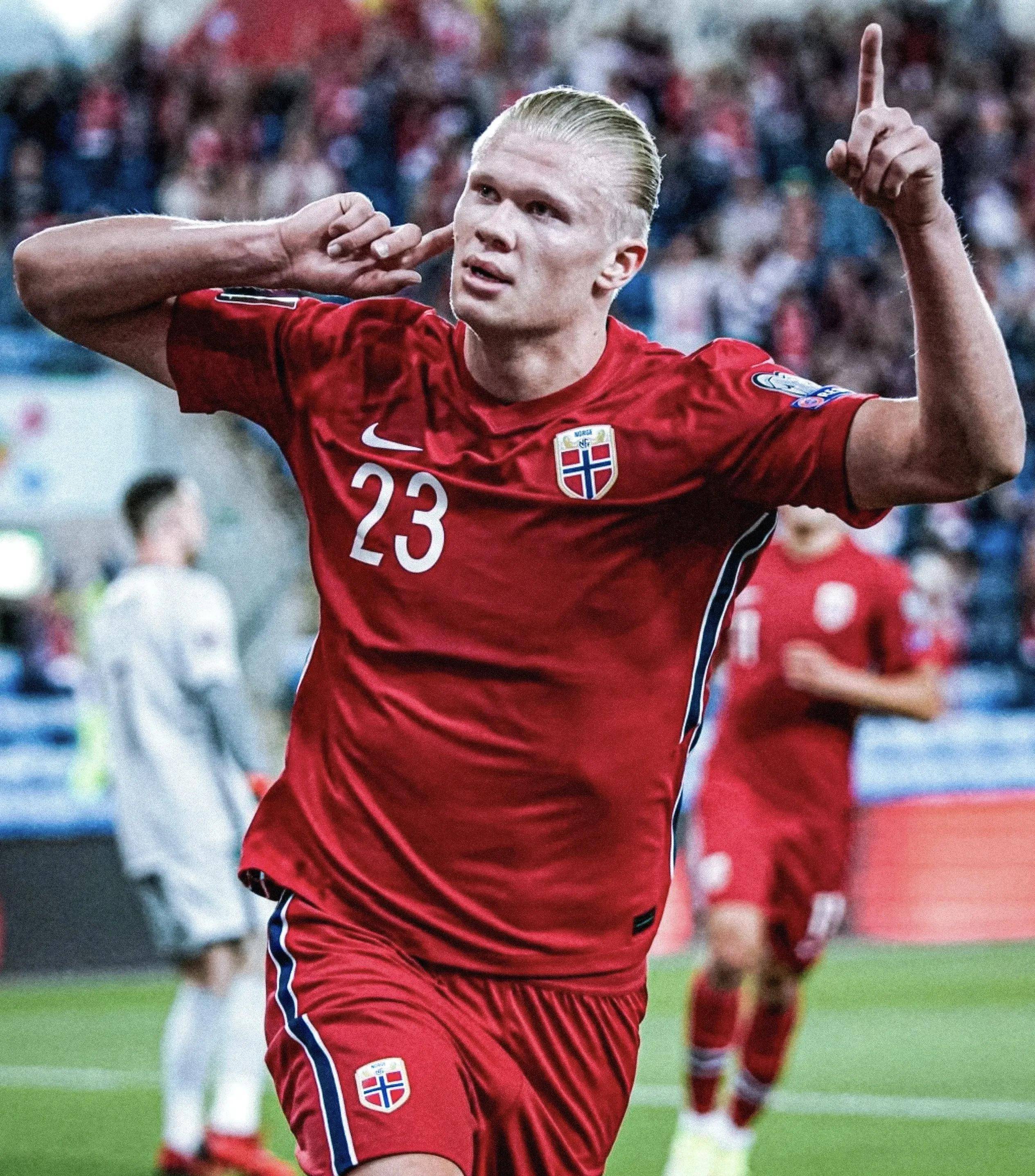 莱万多夫斯基回归赛场，赛事规则更新首场状态亮眼，热火观众沸腾！-开云官网