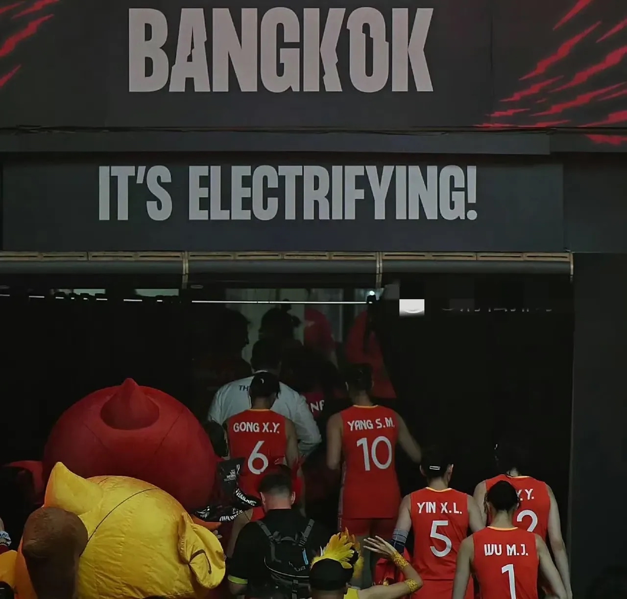 包含爱德华兹手感滚烫，带领AC米兰鏖战川崎前锋，赛后一句话霸气侧漏的词条-开云官网